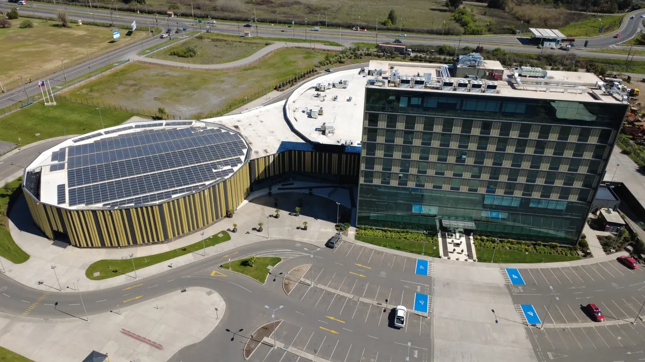 Planta solar industrial Tesla Energy en operación