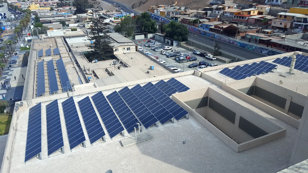Instalación fotovoltaica — Hospital de Arica