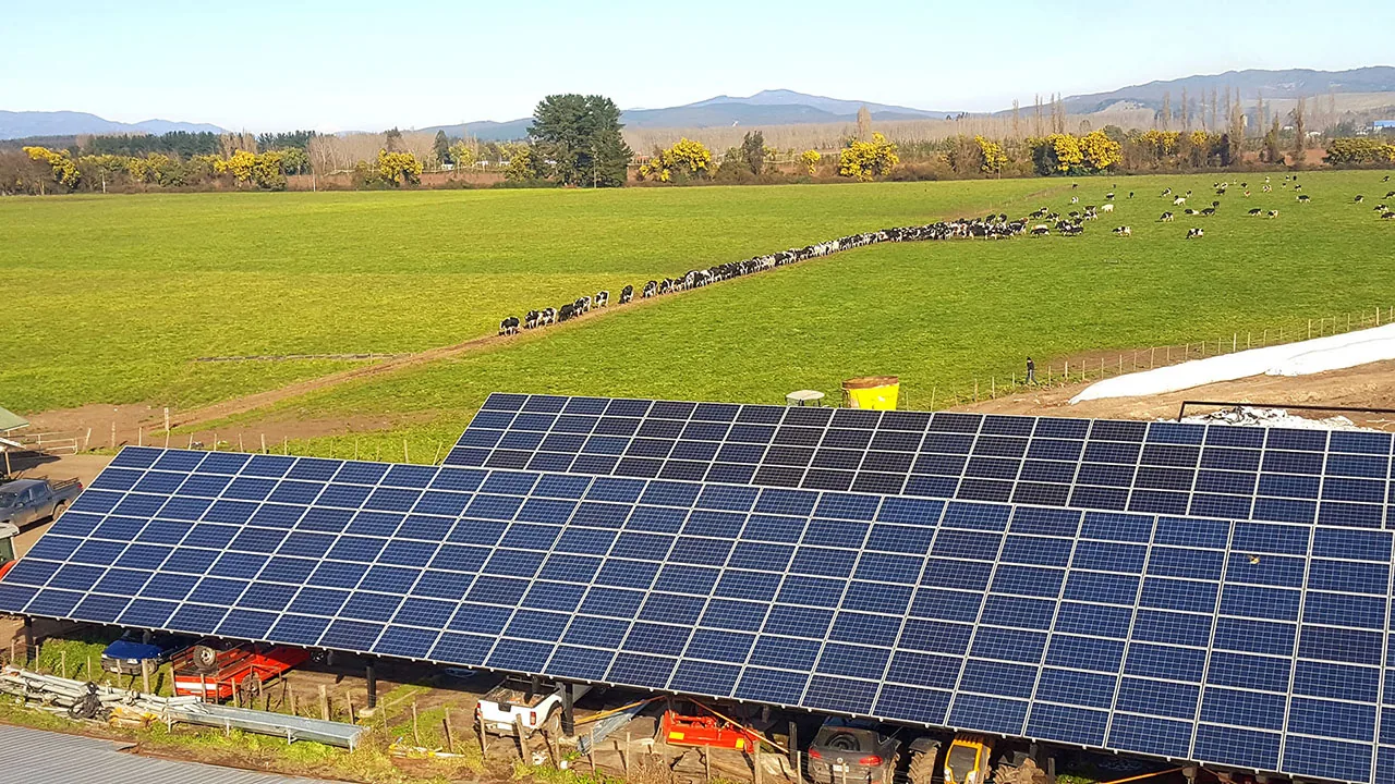 Instalación fotovoltaica — Lechería Miraflores